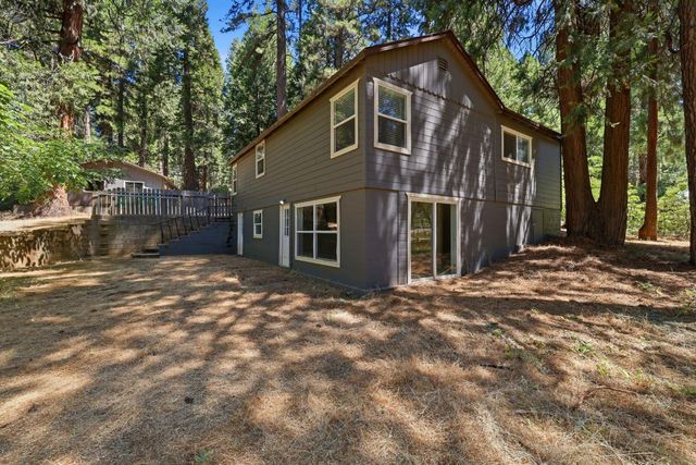 5684 Pony Express Trl, Pollock Pines, CA 95726