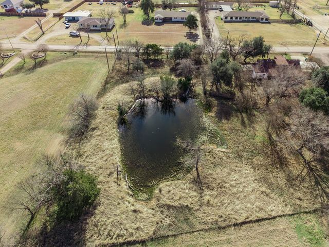 404 E Newland Drive, Robinson, TX 76706