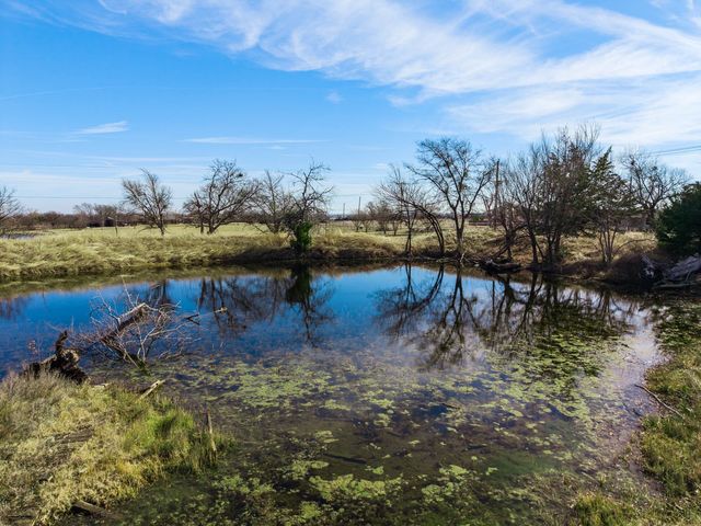 404 E Newland Drive, Robinson, TX 76706