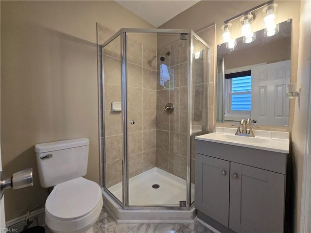 66 Elm AVE, Portsmouth, VA 23704