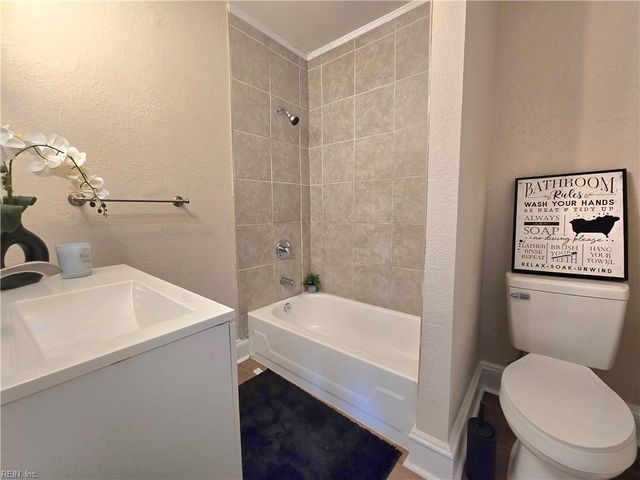 66 Elm AVE, Portsmouth, VA 23704
