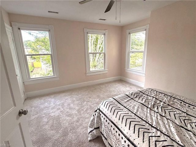 66 Elm AVE, Portsmouth, VA 23704