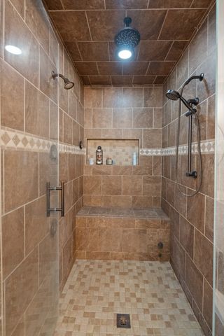 104 Southwood Dr, Dickson, TN 37055
