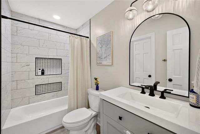 2282 Deer Ridge Drive, Tucker, GA 30087