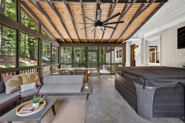 2282 Deer Ridge Drive, Tucker, GA 30087