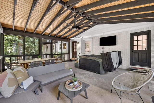 2282 Deer Ridge Drive, Tucker, GA 30087