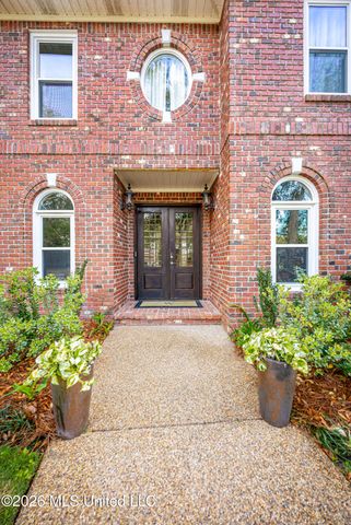 2802 Cambrai Circle, Ocean Springs, MS 39564