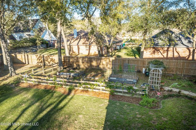 2802 Cambrai Circle, Ocean Springs, MS 39564