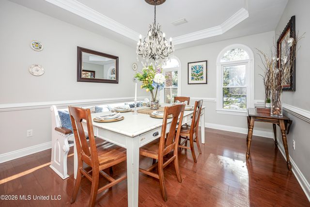 2802 Cambrai Circle, Ocean Springs, MS 39564