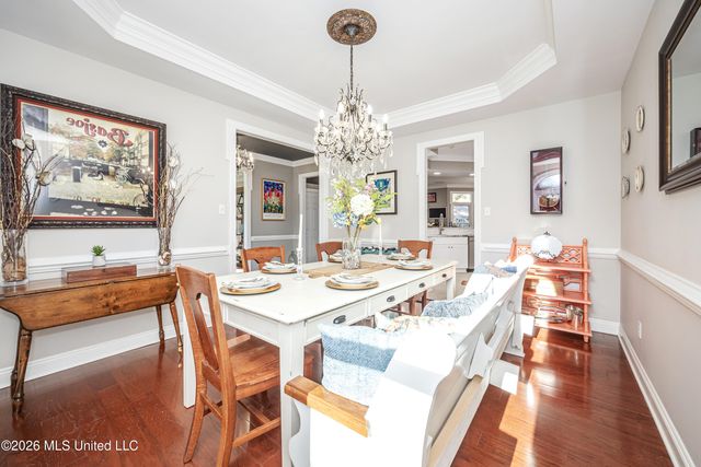 2802 Cambrai Circle, Ocean Springs, MS 39564