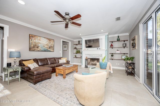 2802 Cambrai Circle, Ocean Springs, MS 39564