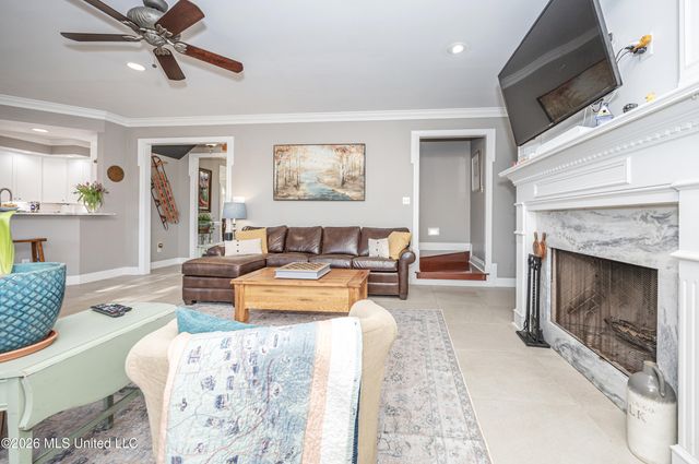 2802 Cambrai Circle, Ocean Springs, MS 39564