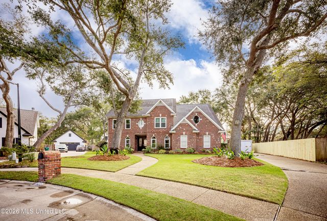 2802 Cambrai Circle, Ocean Springs, MS 39564