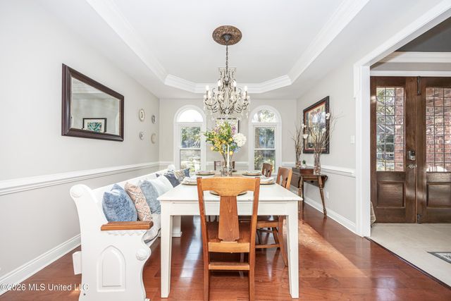 2802 Cambrai Circle, Ocean Springs, MS 39564