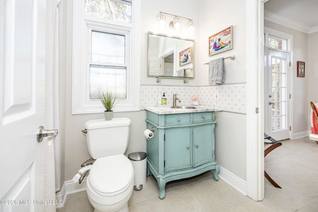 2802 Cambrai Circle, Ocean Springs, MS 39564