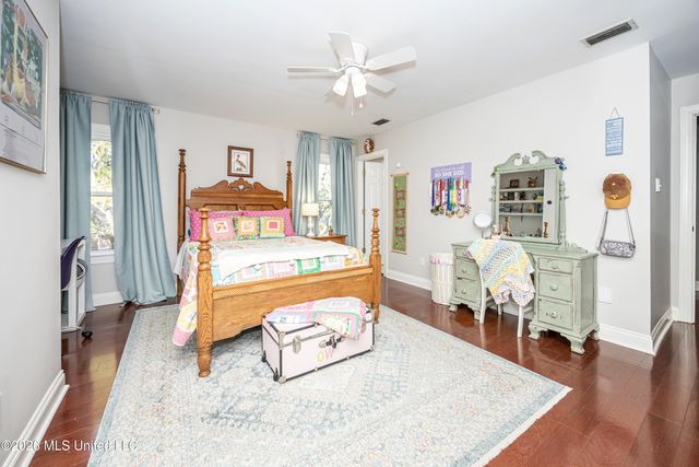 2802 Cambrai Circle, Ocean Springs, MS 39564