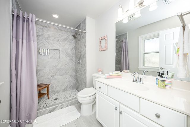 2802 Cambrai Circle, Ocean Springs, MS 39564