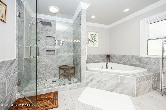 2802 Cambrai Circle, Ocean Springs, MS 39564