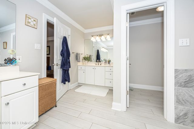 2802 Cambrai Circle, Ocean Springs, MS 39564