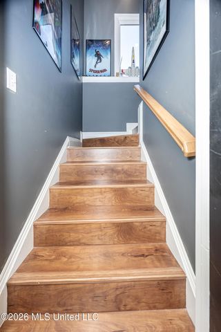 2802 Cambrai Circle, Ocean Springs, MS 39564