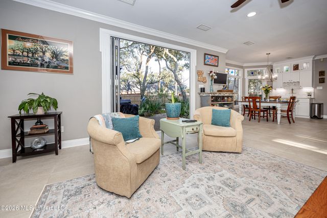 2802 Cambrai Circle, Ocean Springs, MS 39564