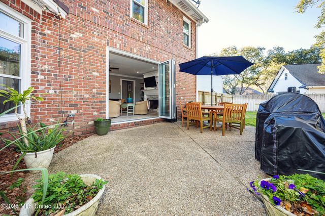 2802 Cambrai Circle, Ocean Springs, MS 39564