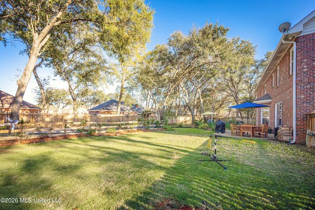 2802 Cambrai Circle, Ocean Springs, MS 39564