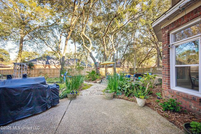 2802 Cambrai Circle, Ocean Springs, MS 39564