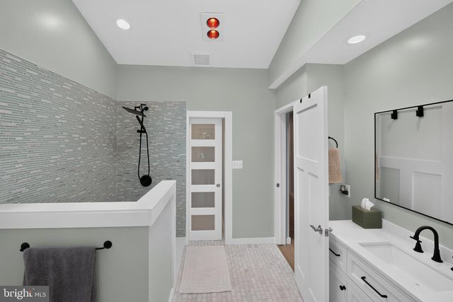 1317 WILDWOOD BEACH RD, Baltimore, MD 21221