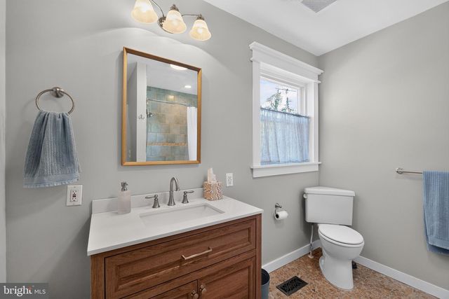 1317 WILDWOOD BEACH RD, Baltimore, MD 21221