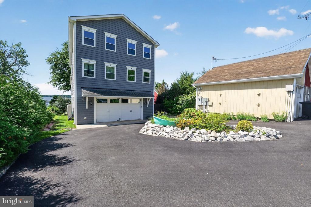 1317 WILDWOOD BEACH RD, Baltimore, MD 21221