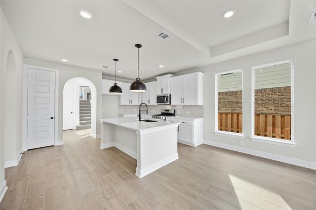 109 Emerald Grove DR, Georgetown, TX 78633