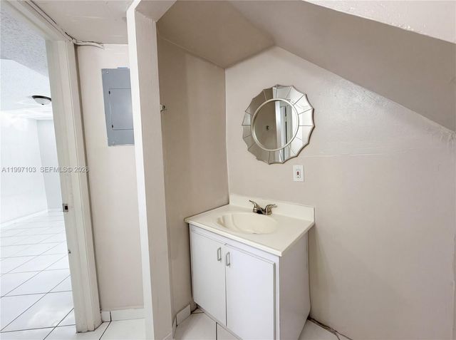 5790 W 26th Avenue 202, Hialeah, FL 33016