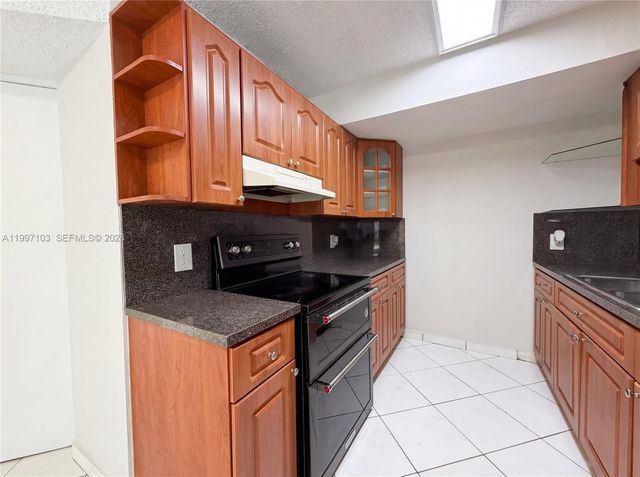 5790 W 26th Avenue 202, Hialeah, FL 33016