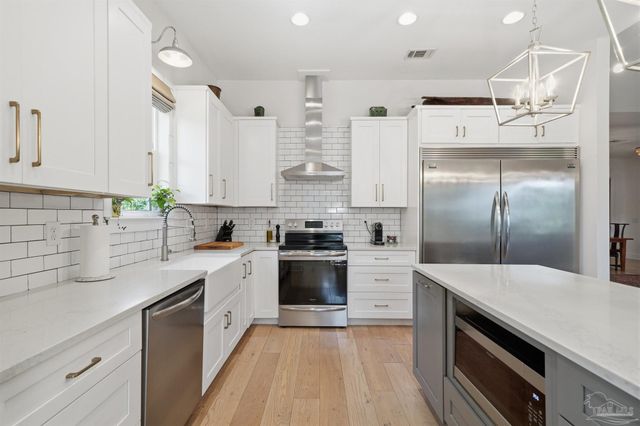 2847 Via Roma Ct, Gulf Breeze, FL 32563