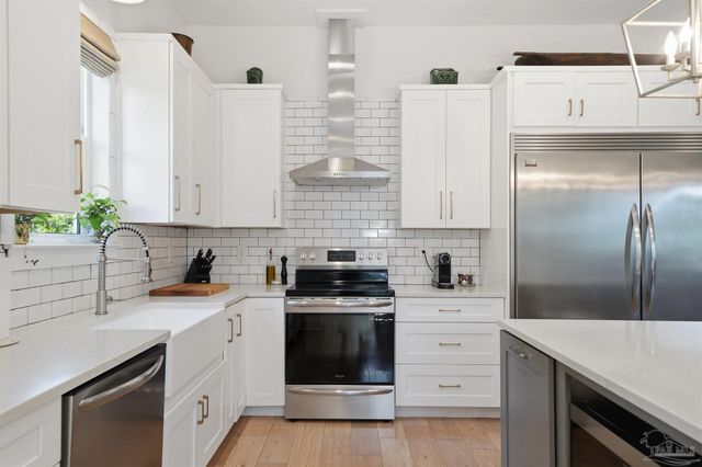 2847 Via Roma Ct, Gulf Breeze, FL 32563