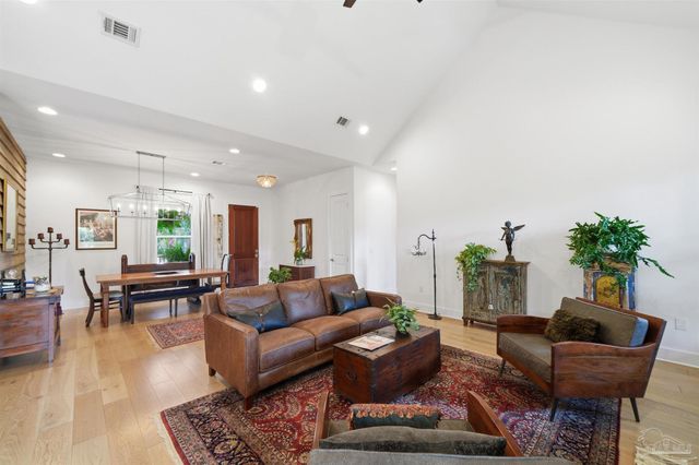 2847 Via Roma Ct, Gulf Breeze, FL 32563