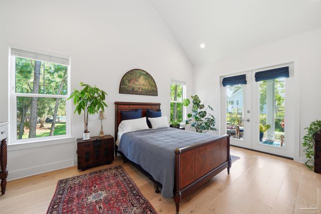 2847 Via Roma Ct, Gulf Breeze, FL 32563