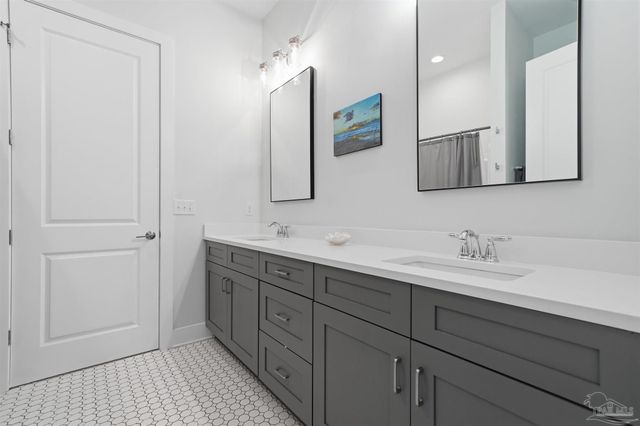 2847 Via Roma Ct, Gulf Breeze, FL 32563
