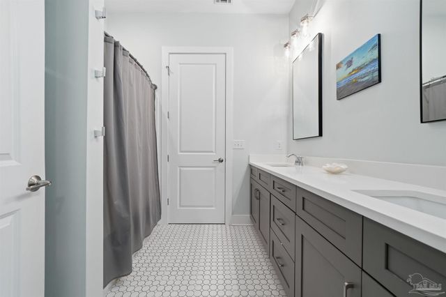 2847 Via Roma Ct, Gulf Breeze, FL 32563
