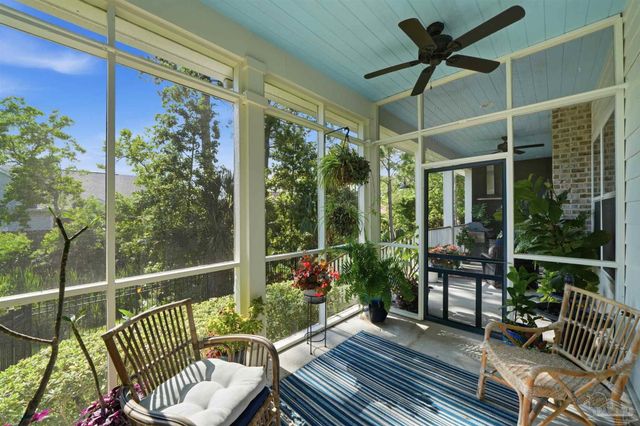 2847 Via Roma Ct, Gulf Breeze, FL 32563