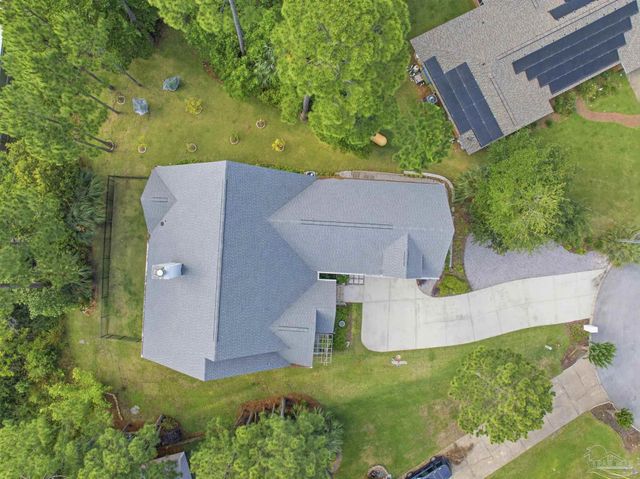 2847 Via Roma Ct, Gulf Breeze, FL 32563