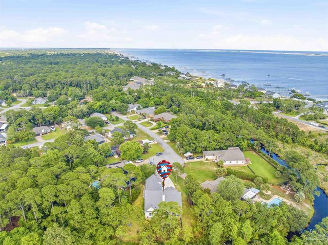 2847 Via Roma Ct, Gulf Breeze, FL 32563
