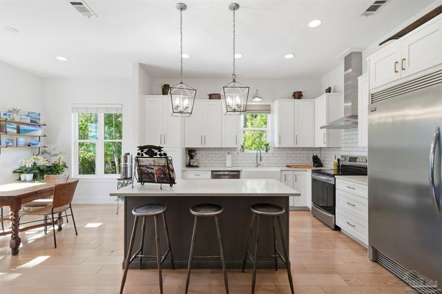 2847 Via Roma Ct, Gulf Breeze, FL 32563