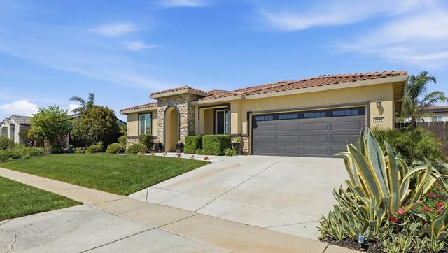 2032 Coffee Creek Way, Plumas Lake, CA 95961