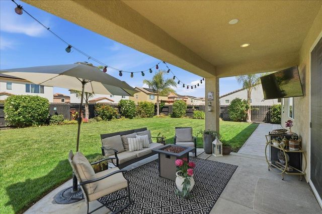 2032 Coffee Creek Way, Plumas Lake, CA 95961