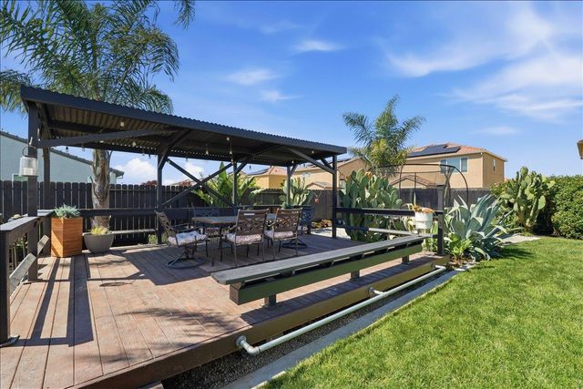 2032 Coffee Creek Way, Plumas Lake, CA 95961