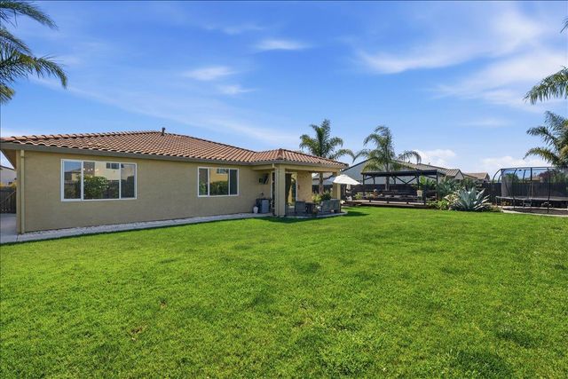 2032 Coffee Creek Way, Plumas Lake, CA 95961