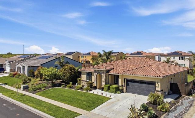 2032 Coffee Creek Way, Plumas Lake, CA 95961