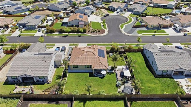 2032 Coffee Creek Way, Plumas Lake, CA 95961